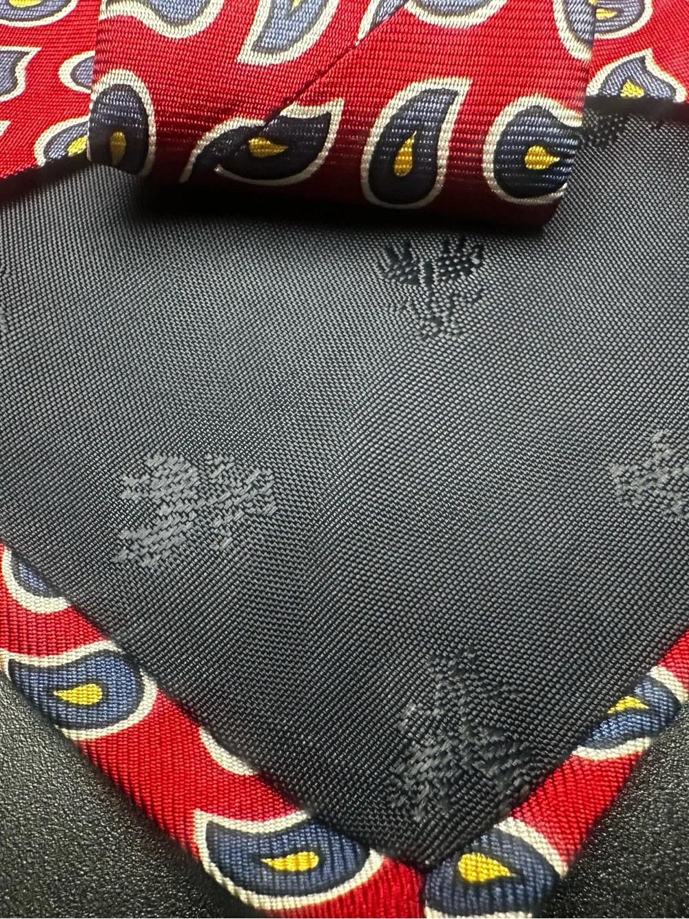 Brooks Brothers Makers — Red Pine Paisley Silk Tie · Vintage USA